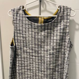 Pattered textured sleeveless top